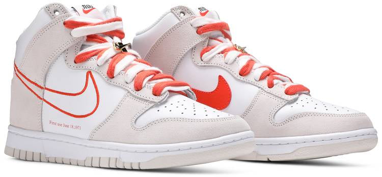 Wmns Dunk High SE  First Use Pack-White Orange  DH6758-100